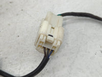 2001-2005 Mazda Tribute Side Mirror Replacement Passenger Right View Door Mirror P/N:2T24 17682 AB5YGY Fits OEM Used Auto Parts - Oemusedautoparts1.com