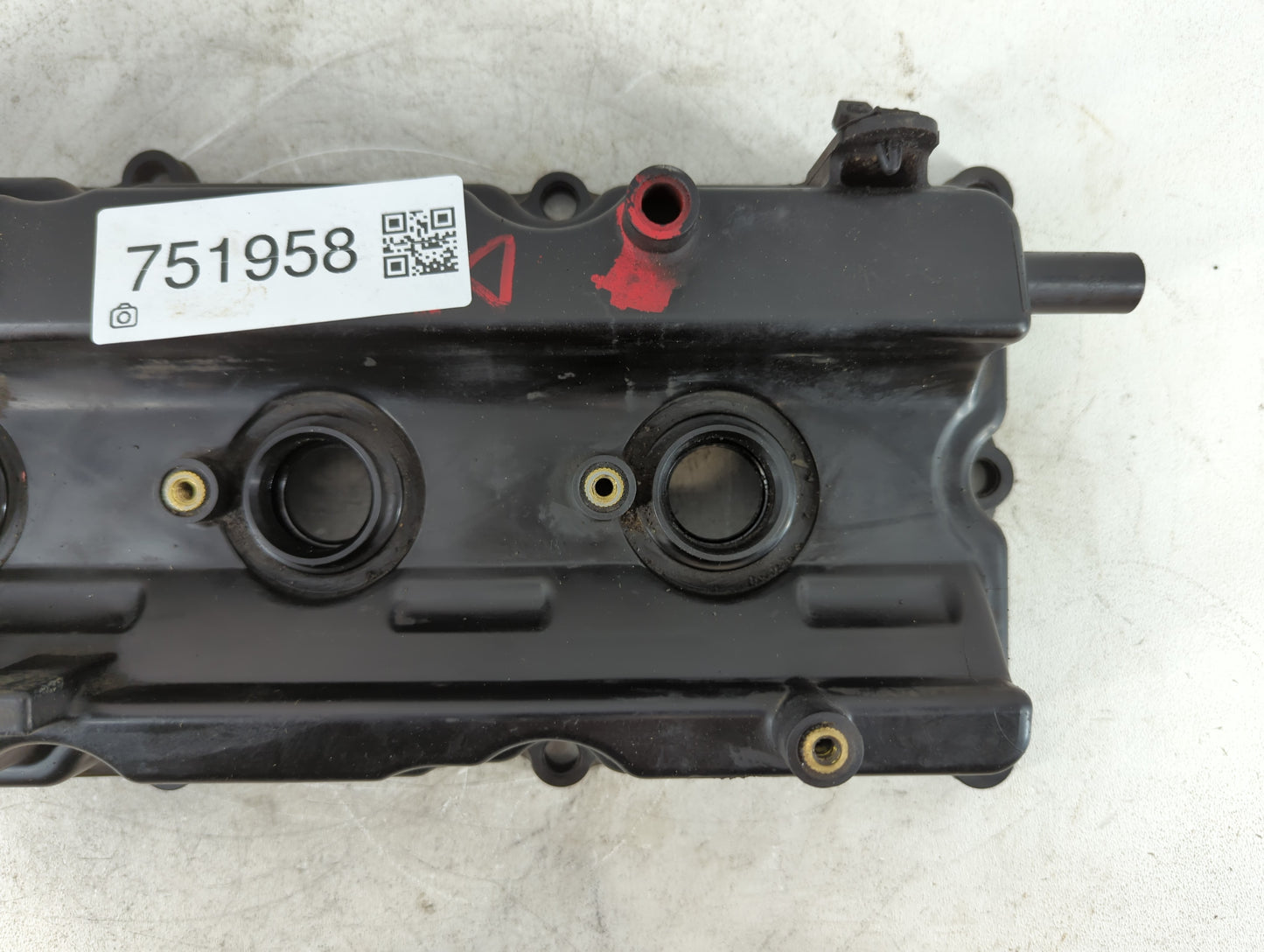 2006 Nissan Altima Passenger Right Cylinder Head Valve Cover Fits OEM Used Auto Parts - Oemusedautoparts1.com