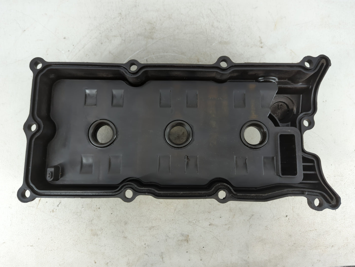 2006 Nissan Altima Passenger Right Cylinder Head Valve Cover Fits OEM Used Auto Parts - Oemusedautoparts1.com
