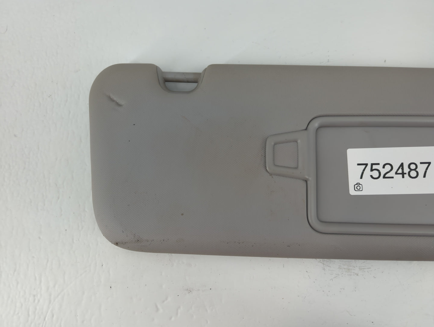 2017-2020 Hyundai Elantra Sun Visor Shade Replacement Passenger Right Mirror Fits Fits 2017 2018 2019 2020 OEM Used Auto Parts - Oemusedautoparts1.com