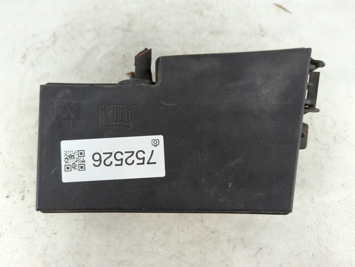 2013-2016 Ford Escape Fusebox Fuse Box Panel Relay Module P/N:AV6T-14A067-AD 5B0Q10107 Fits Fits 2013 2014 2015 2016 OEM Used Auto Parts - Oemusedautoparts1.com