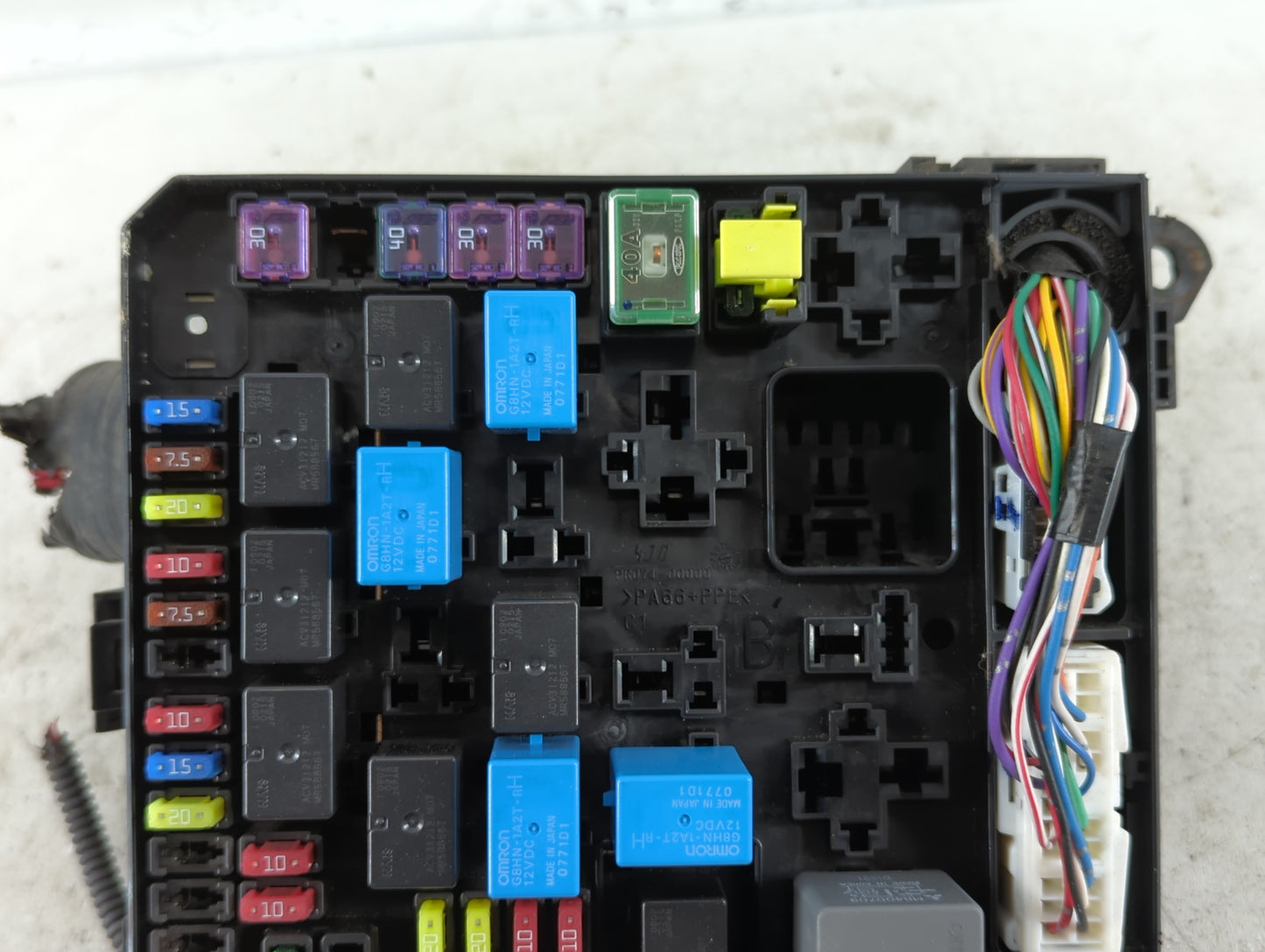 2010-2013 Mitsubishi Outlander Fusebox Fuse Box Panel Relay Module P/N:8565A024 Fits Fits 2010 2011 2012 2013 OEM Used Auto Parts - Oemusedautoparts1.com