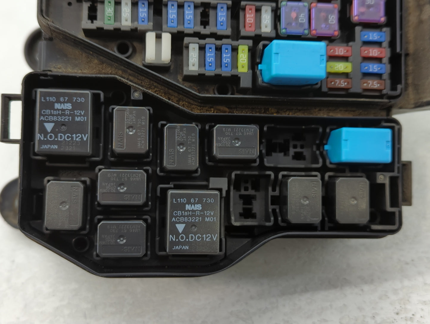2013-2015 Mazda Cx-9 Fusebox Fuse Box Panel Relay Module P/N:TK23-66760 Fits Fits 2013 2014 2015 OEM Used Auto Parts - Oemusedautoparts1.com