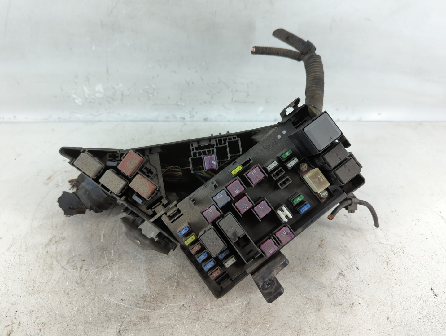 2012-2014 Subaru Impreza Fusebox Fuse Box Panel Relay Module P/N:MB100200B Fits Fits 2012 2013 2014 OEM Used Auto Parts - Oemusedautoparts1.com