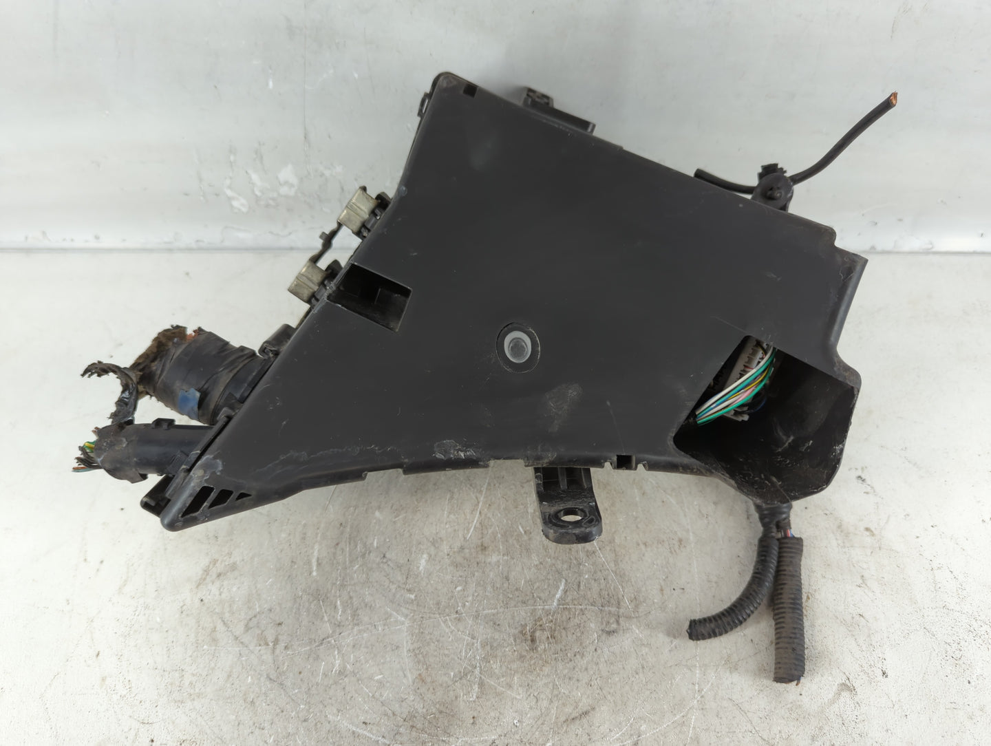 2012-2014 Subaru Impreza Fusebox Fuse Box Panel Relay Module P/N:MB100200B Fits Fits 2012 2013 2014 OEM Used Auto Parts - Oemusedautoparts1.com