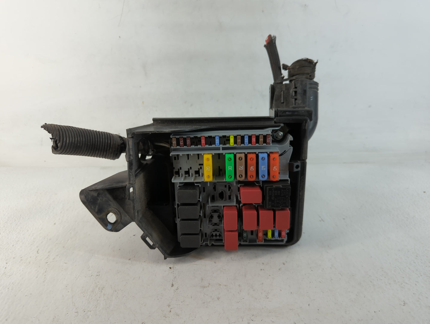 2012-2017 Fiat 500 Fusebox Fuse Box Panel Relay Module Fits Fits 2012 2013 2014 2015 2016 2017 OEM Used Auto Parts - Oemusedautoparts1.com