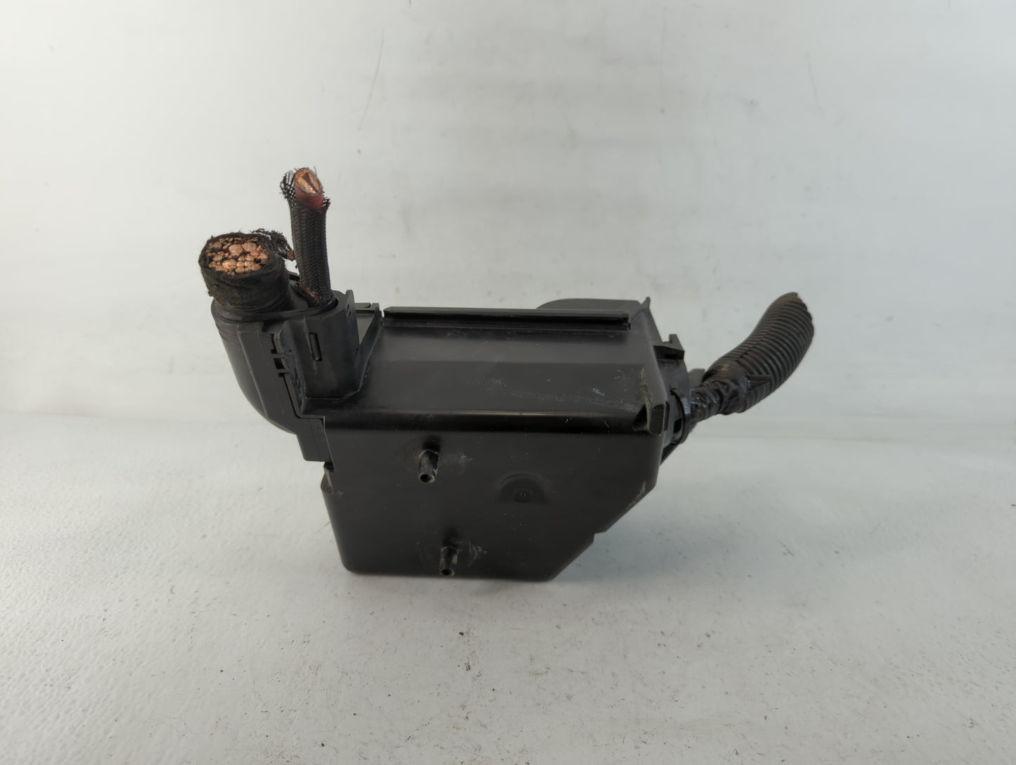 2012-2017 Fiat 500 Fusebox Fuse Box Panel Relay Module Fits Fits 2012 2013 2014 2015 2016 2017 OEM Used Auto Parts - Oemusedautoparts1.com