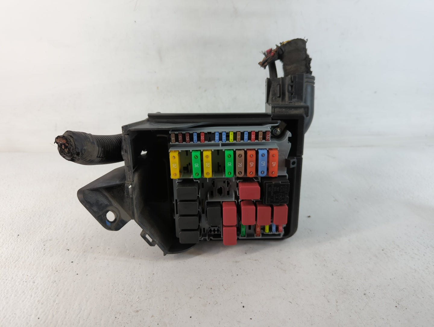 2012-2017 Fiat 500 Fusebox Fuse Box Panel Relay Module P/N:53100999 Fits Fits 2012 2013 2014 2015 2016 2017 OEM Used Auto Parts - Oemusedautoparts1.com
