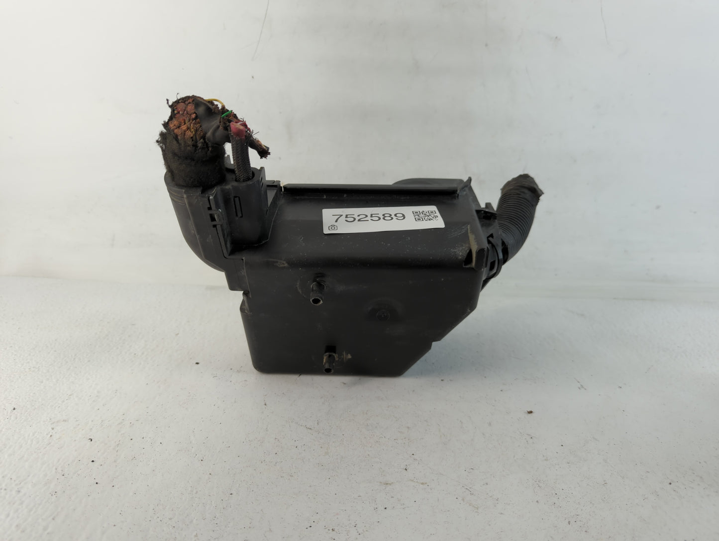 2012-2017 Fiat 500 Fusebox Fuse Box Panel Relay Module P/N:53100999 Fits Fits 2012 2013 2014 2015 2016 2017 OEM Used Auto Parts - Oemusedautoparts1.com