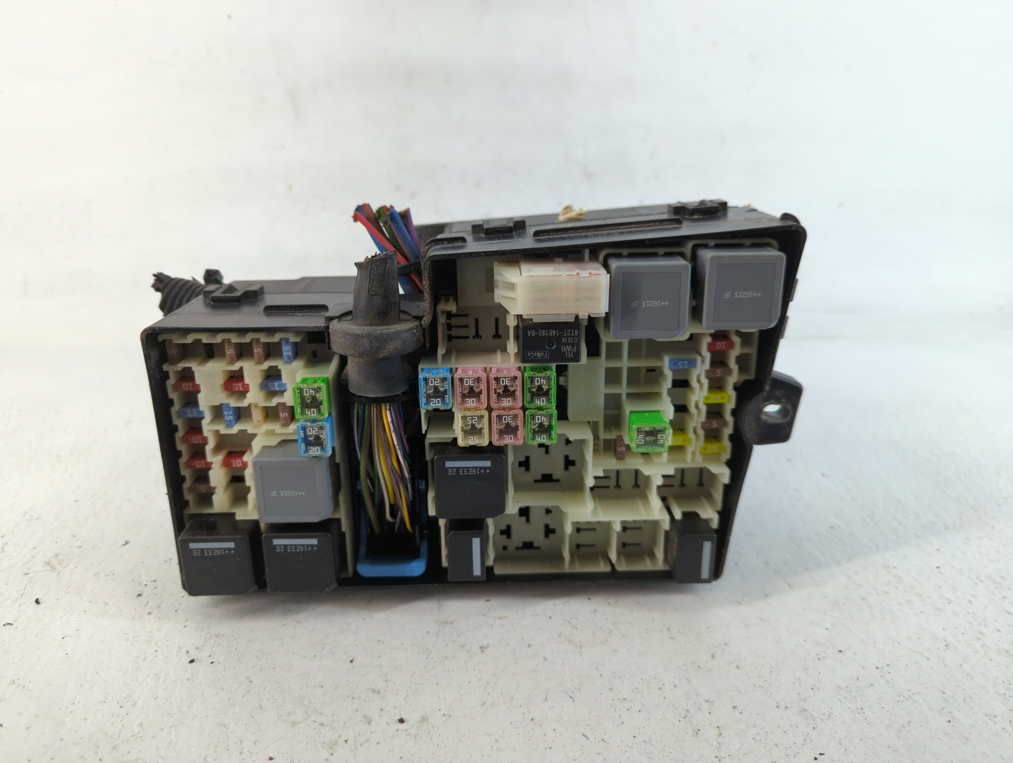 2017 Ford Escape Fusebox Fuse Box Panel Relay Module P/N:AV6T-14A067-AD E02345500 Fits OEM Used Auto Parts - Oemusedautoparts1.com