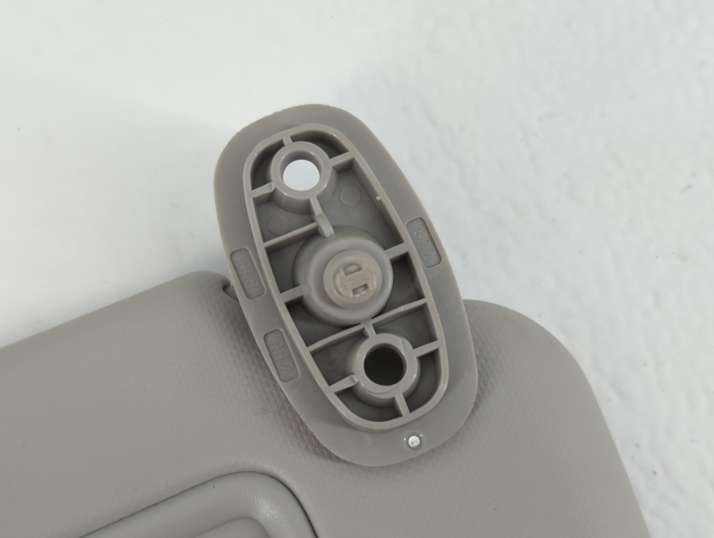 2021-2022 Kia Seltos Sun Visor Shade Replacement Passenger Right Mirror Fits Fits 2021 2022 OEM Used Auto Parts - Oemusedautoparts1.com