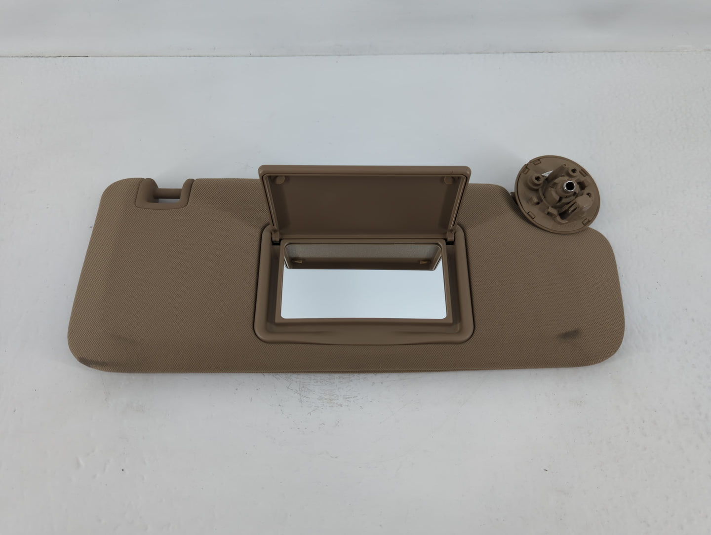 2004-2012 Chevrolet Malibu Sun Visor Shade Replacement Passenger Right Mirror Fits Fits 2004 2005 2008 2009 2010 2011 2012 OEM Used Auto Parts - Oemusedautoparts1.com