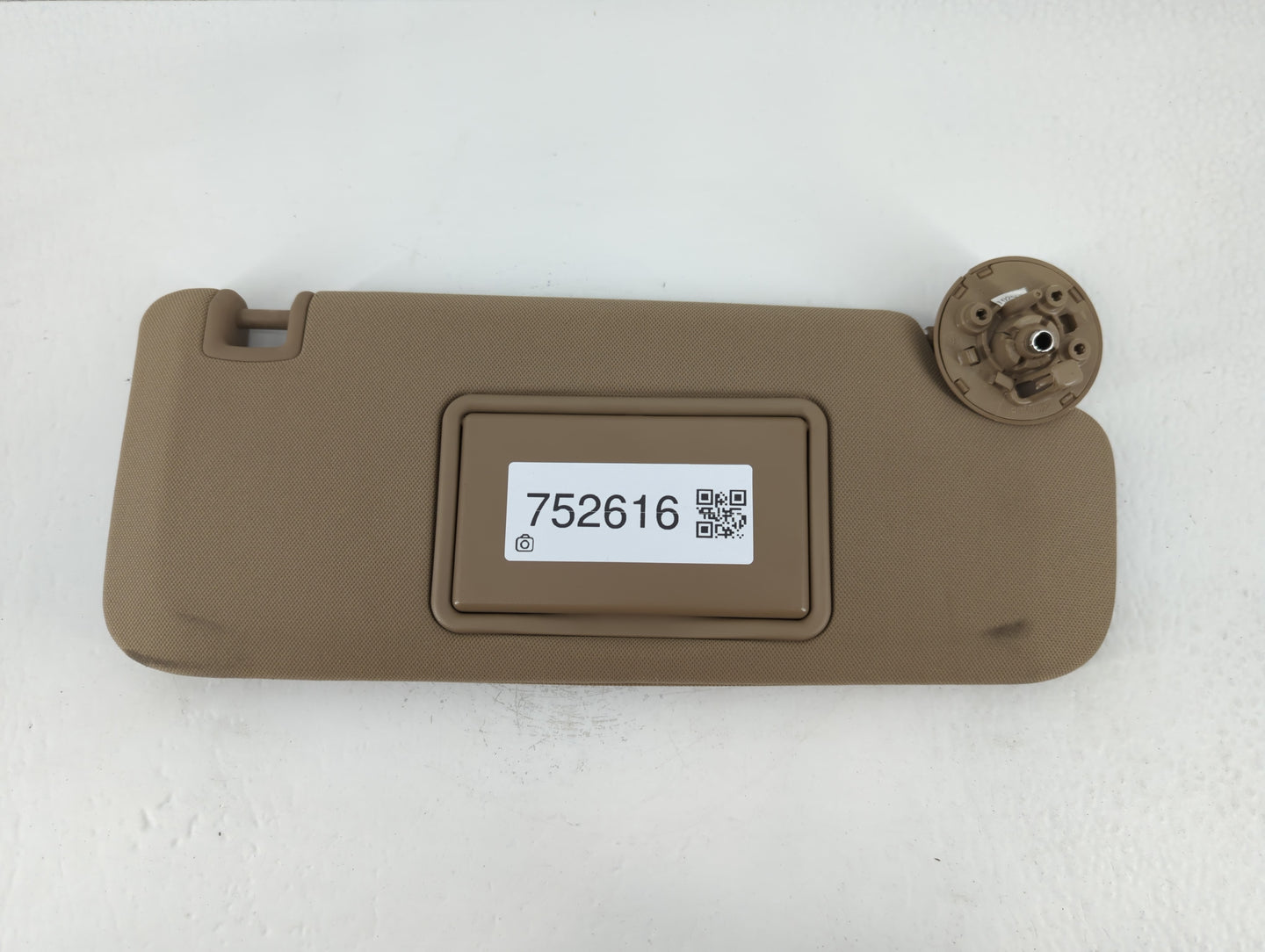 2004-2012 Chevrolet Malibu Sun Visor Shade Replacement Passenger Right Mirror Fits Fits 2004 2005 2008 2009 2010 2011 2012 OEM Used Auto Parts - Oemusedautoparts1.com