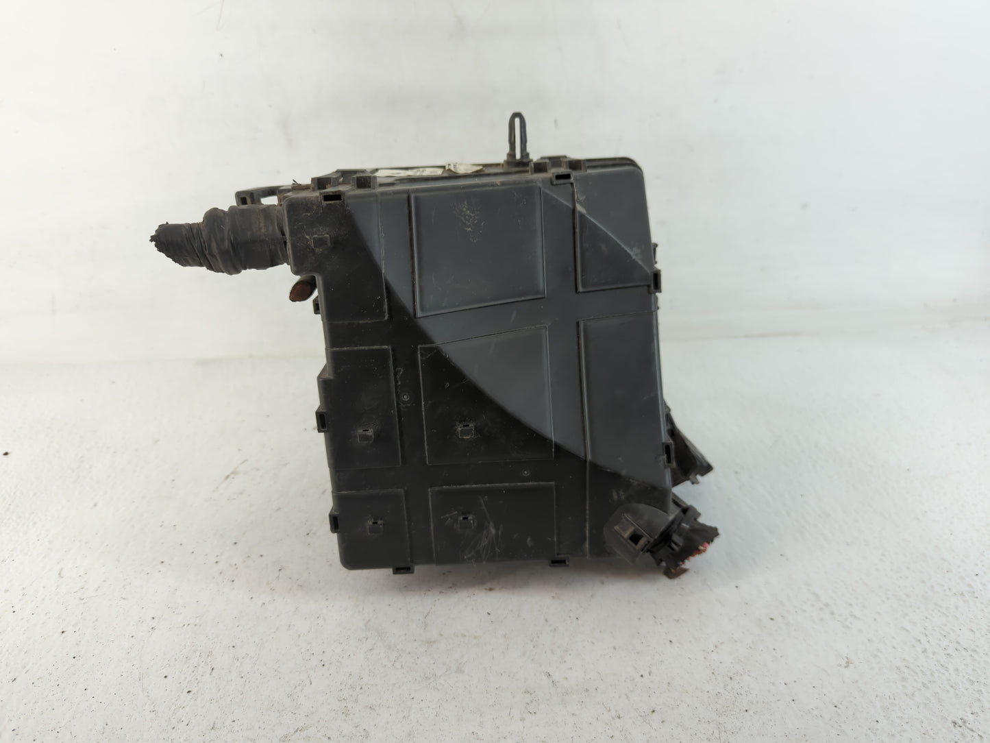 2016-2018 Hyundai Tucson Fusebox Fuse Box Panel Relay Module P/N:N91431-D3170 Fits Fits 2016 2017 2018 OEM Used Auto Parts - Oemusedautoparts1.com