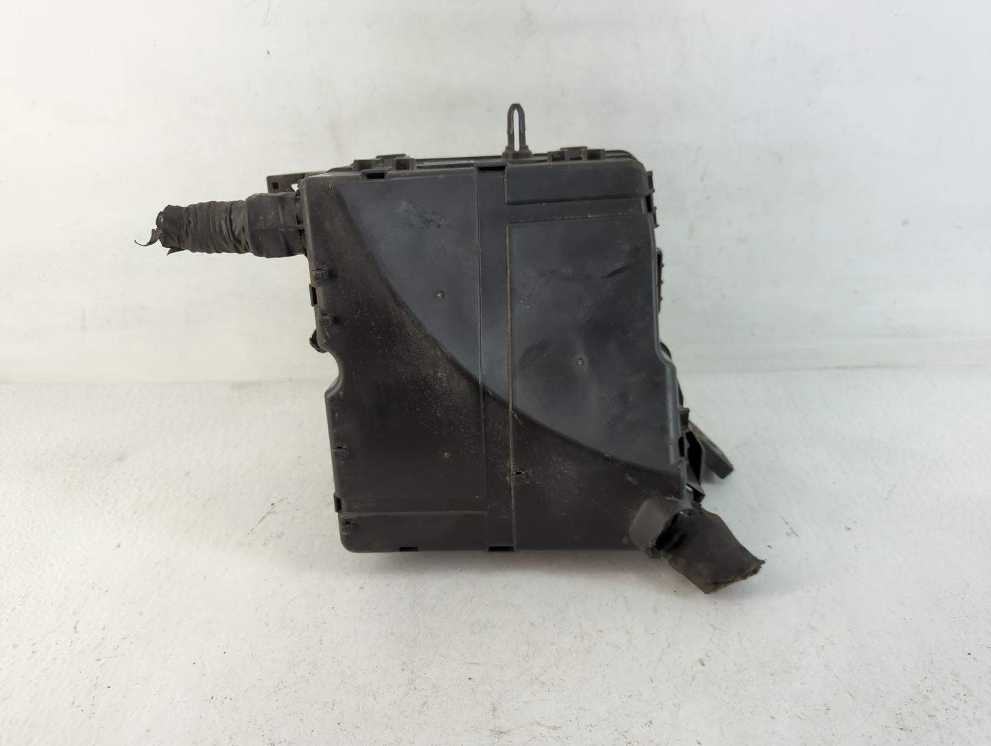 2013 Hyundai Santa Fe Fusebox Fuse Box Panel Relay Module P/N:VS912004Z140ZA Fits OEM Used Auto Parts - Oemusedautoparts1.com