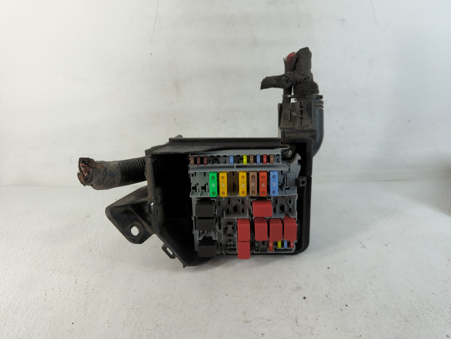 2012-2017 Fiat 500 Fusebox Fuse Box Panel Relay Module Fits Fits 2012 2013 2014 2015 2016 2017 OEM Used Auto Parts - Oemusedautoparts1.com
