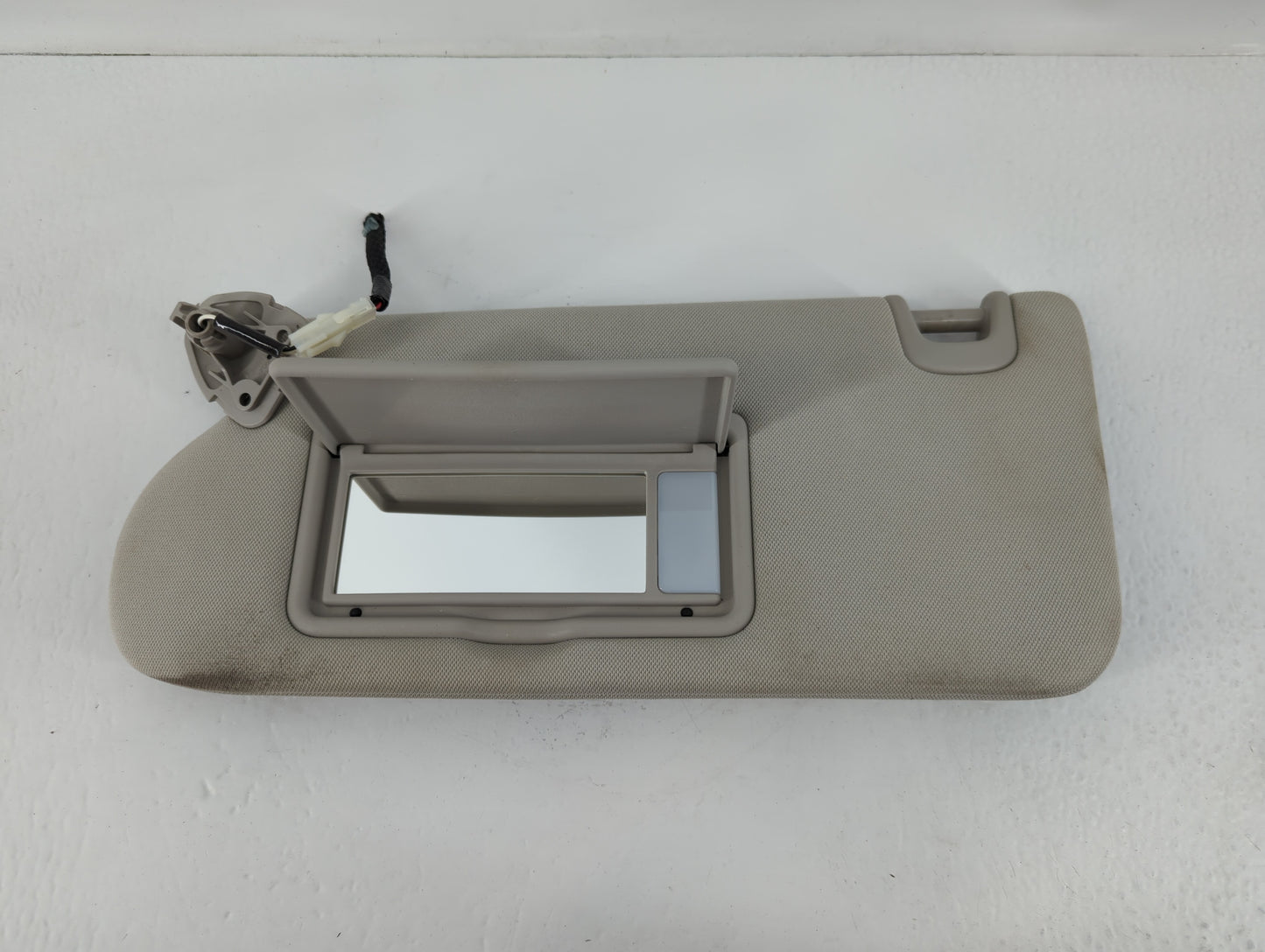 2019-2020 Infiniti Qx50 Sun Visor Shade Replacement Driver Left Mirror Fits Fits 2019 2020 OEM Used Auto Parts - Oemusedautoparts1.com
