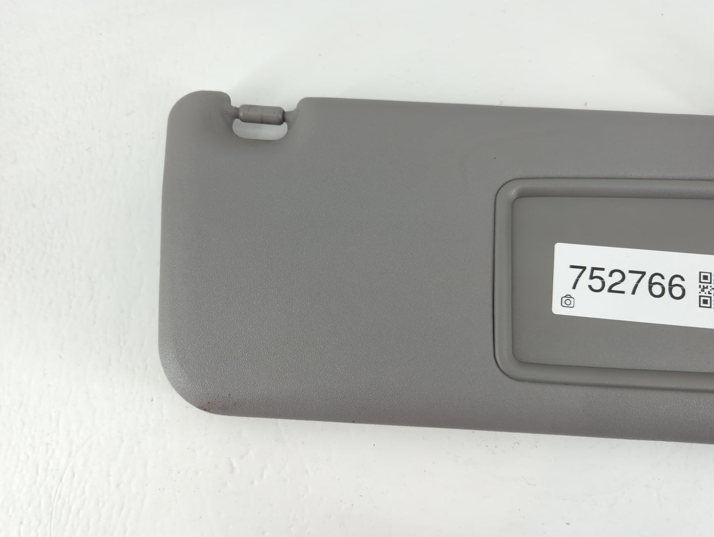 2006-2009 Toyota Rav4 Sun Visor Shade Replacement Passenger Right Mirror Fits Fits 2006 2007 2008 2009 OEM Used Auto Parts - Oemusedautoparts1.com