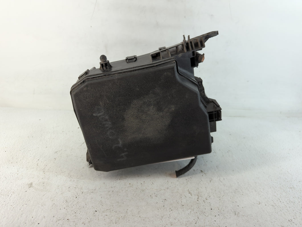 2014-2019 Toyota Corolla Fusebox Fuse Box Panel Relay Module P/N:82662-02661 Fits Fits 2014 2015 2016 2017 2018 2019 OEM Used Auto Parts