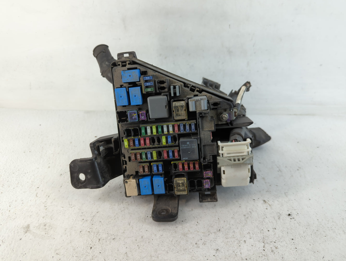 2017-2022 Subaru Impreza Fusebox Fuse Box Panel Relay Module P/N:MB504100B Fits Fits 2017 2018 2019 2020 2021 2022 OEM Used Auto Parts - Oemusedautoparts1.com
