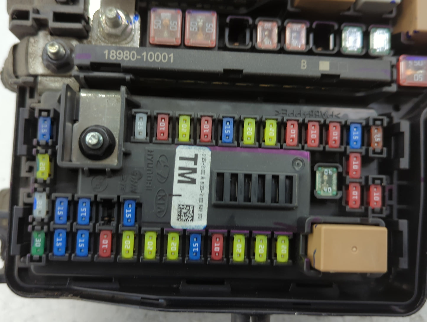 2019-2020 Hyundai Santa Fe Fusebox Fuse Box Panel Relay Module P/N:9120082590TA Fits Fits 2019 2020 OEM Used Auto Parts - Oemusedautoparts1.com