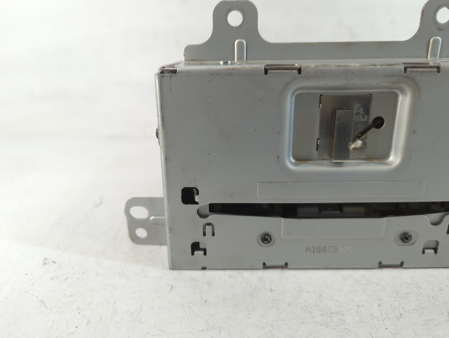 2015-2016 Buick Encore Radio AM FM Cd Player Receiver Replacement P/N:23284452 Fits Fits 2015 2016 2017 2019 OEM Used Auto Parts - Oemusedautoparts1.com