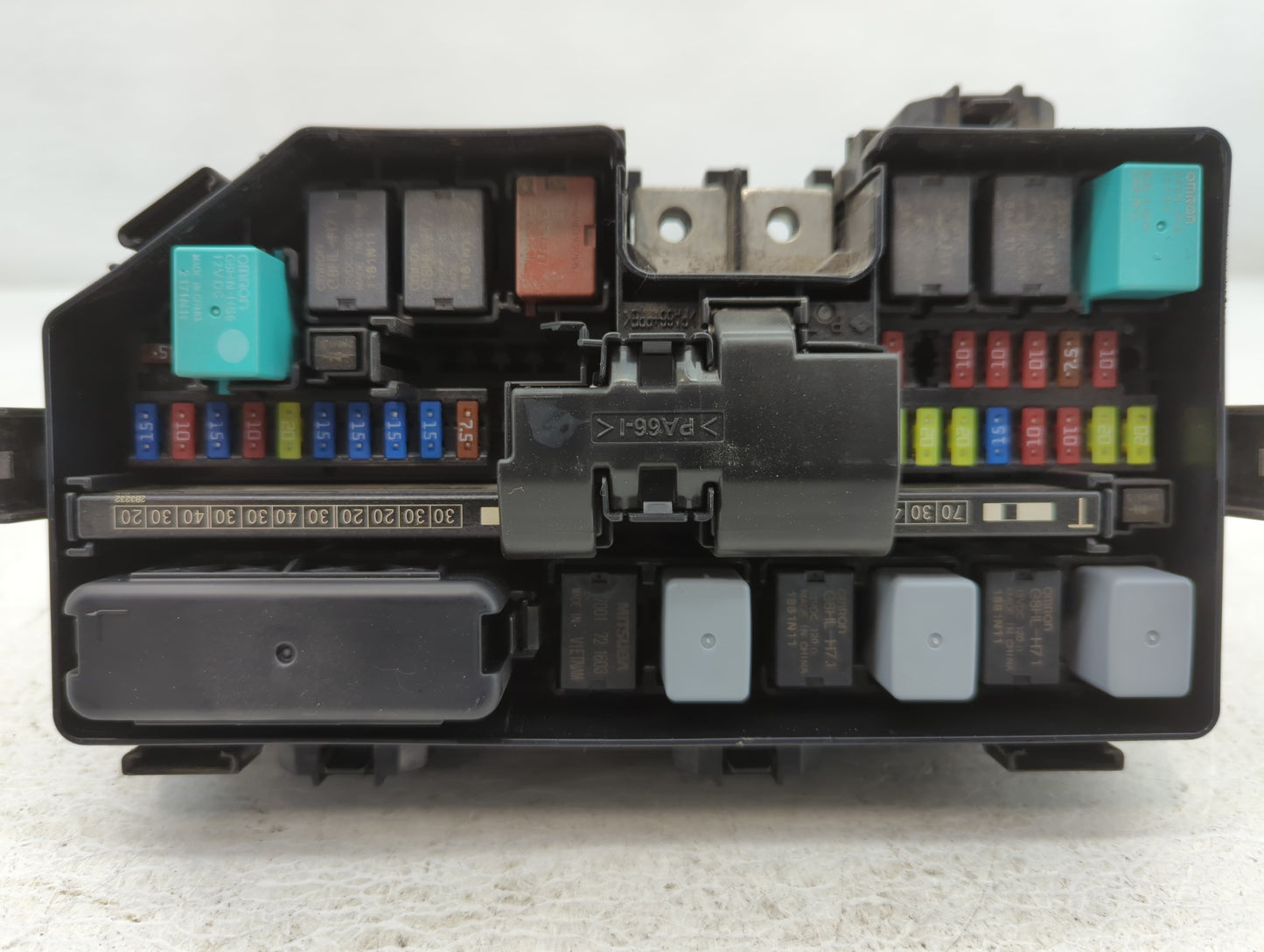 2021-2022 Honda Pilot Fusebox Fuse Box Panel Relay Module P/N:350RD2CEKQ AG7 A010 A0 Fits Fits 2021 2022 OEM Used Auto Parts - Oemusedautoparts1.com