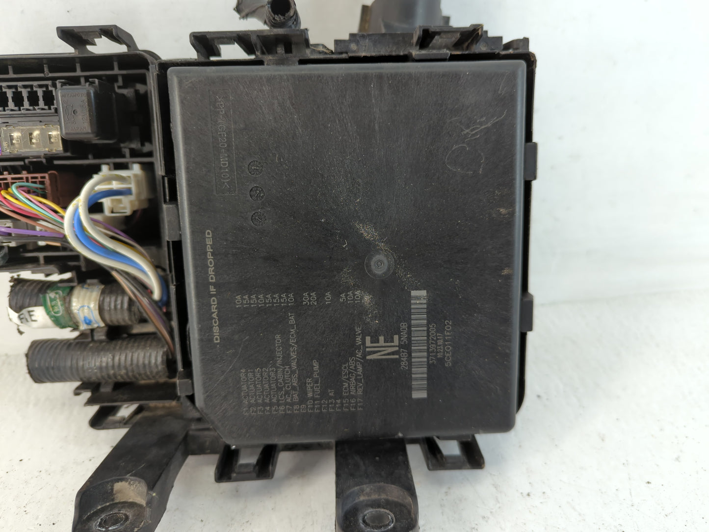 2017-2021 Nissan Qashqai Fusebox Fuse Box Panel Relay Module P/N:284B7 5NA0B Fits Fits 2017 2018 2019 2020 2021 2022 OEM Used Auto Parts - Oemusedautoparts1.com