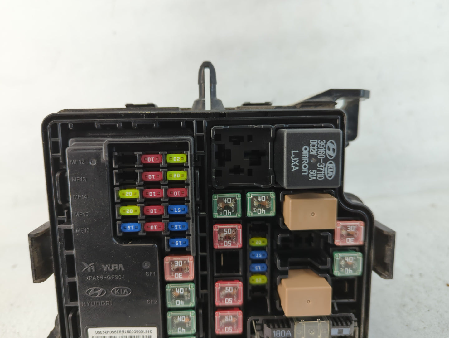 2017-2019 Kia Soul Fusebox Fuse Box Panel Relay Module P/N:91713B2450 Fits Fits 2017 2018 2019 OEM Used Auto Parts - Oemusedautoparts1.com