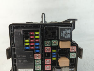 2017-2019 Kia Soul Fusebox Fuse Box Panel Relay Module P/N:91713B2450 Fits Fits 2017 2018 2019 OEM Used Auto Parts