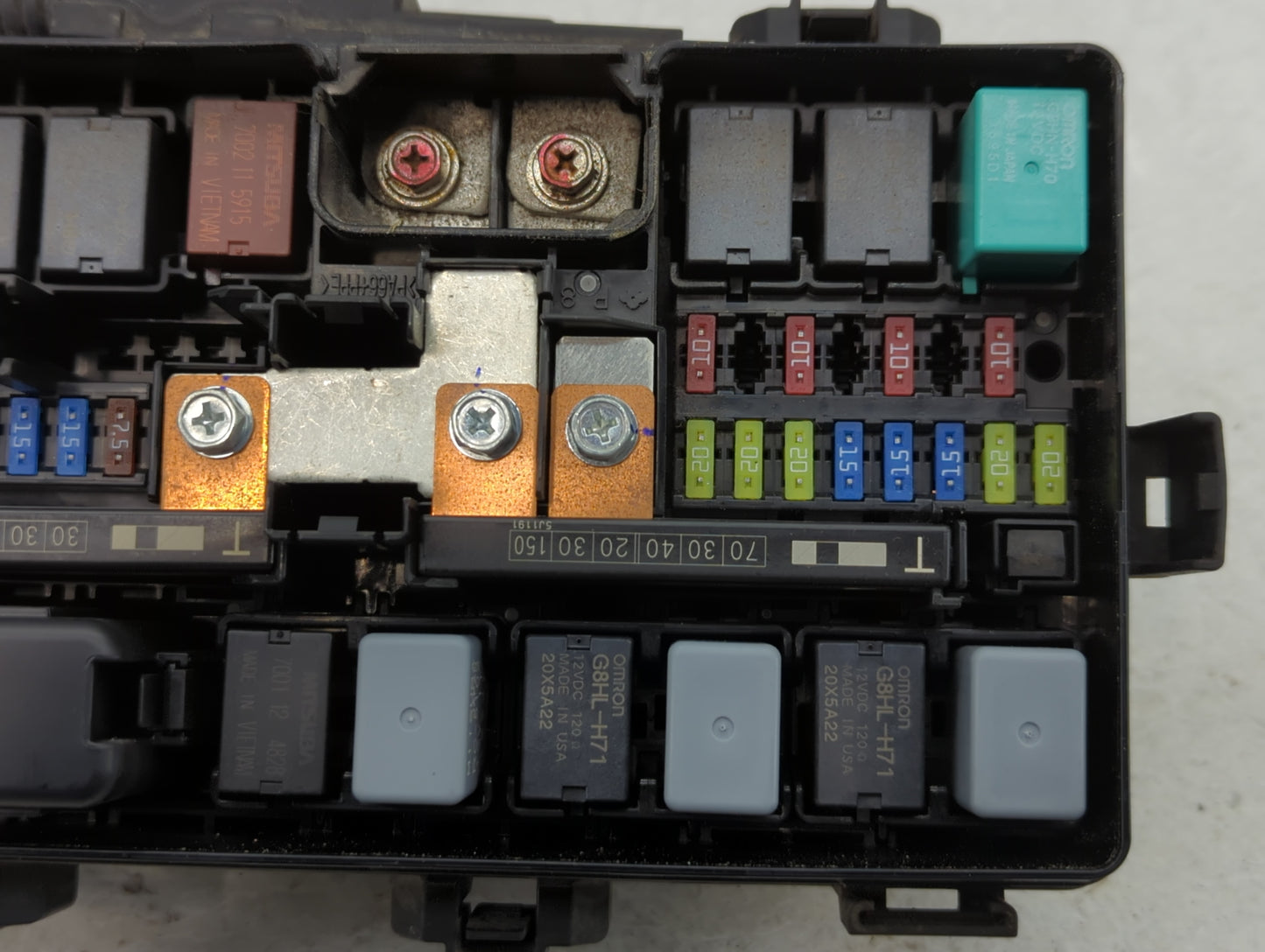 2016-2018 Honda Pilot Fusebox Fuse Box Panel Relay Module P/N:350RD040U5 TG7 A010 A0 Fits Fits 2016 2017 2018 OEM Used Auto Parts - Oemusedautoparts1.com