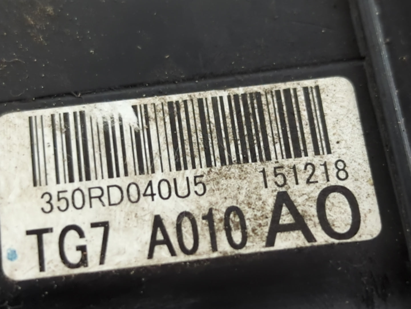 2016-2018 Honda Pilot Fusebox Fuse Box Panel Relay Module P/N:350RD040U5 TG7 A010 A0 Fits Fits 2016 2017 2018 OEM Used Auto Parts - Oemusedautoparts1.com