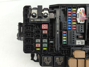 2021-2022 Kia Seltos Fusebox Fuse Box Panel Relay Module P/N:91240 Q5362 Fits Fits 2021 2022 OEM Used Auto Parts