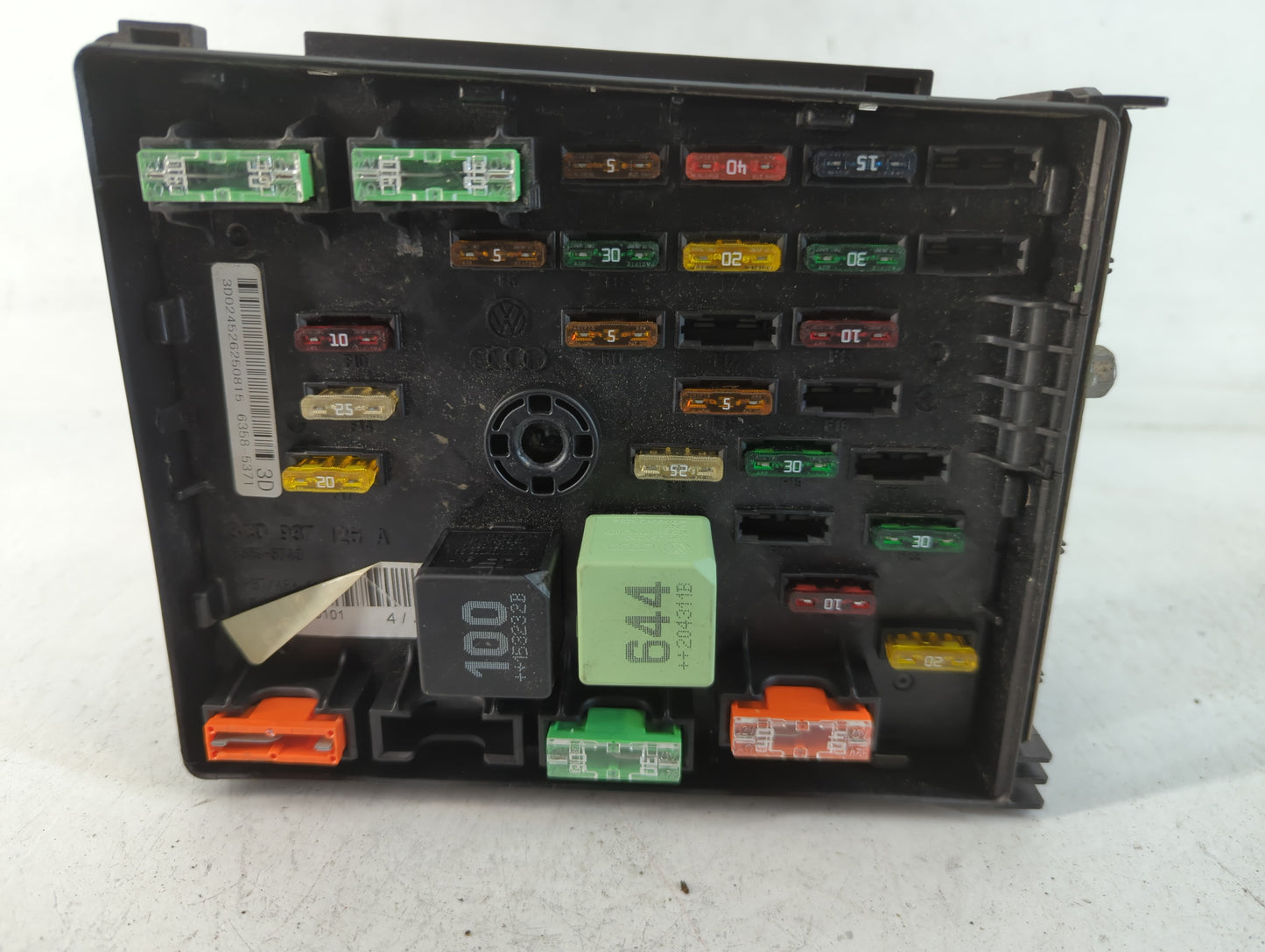 2012-2018 Volkswagen Tiguan Fusebox Fuse Box Panel Relay Module P/N:3D024526250815 6358-5371 Fits OEM Used Auto Parts - Oemusedautoparts1.com