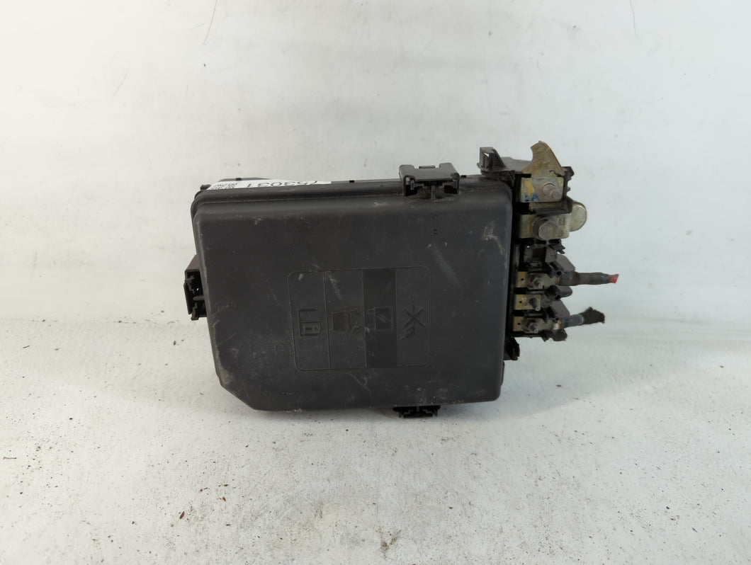 2016-2018 Chevrolet Cruze Fusebox Fuse Box Panel Relay Module P/N:42571924 Fits Fits 2016 2018 OEM Used Auto Parts