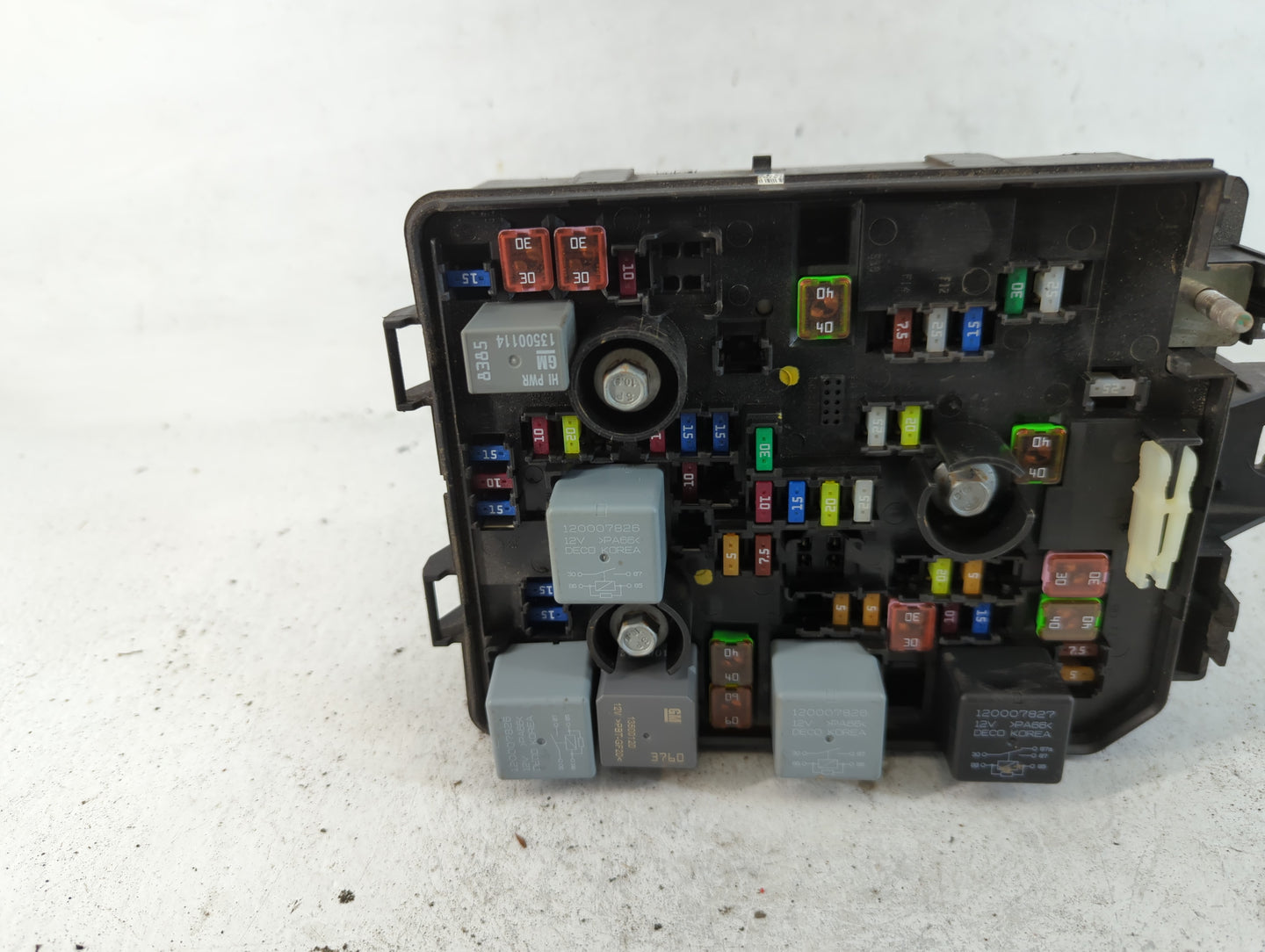 2013-2015 Chevrolet Trax Fusebox Fuse Box Panel Relay Module P/N:30959L 9513133 Fits Fits 2013 2014 2015 OEM Used Auto Parts - Oemusedautoparts1.com