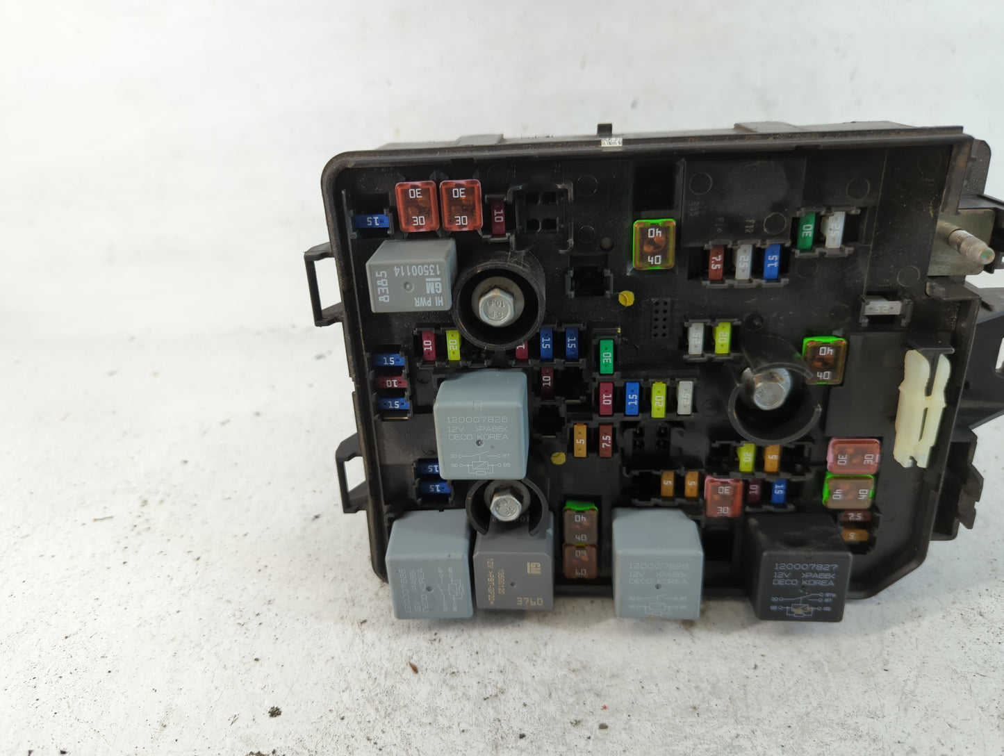 2013-2015 Chevrolet Trax Fusebox Fuse Box Panel Relay Module P/N:30959L 9513133 Fits Fits 2013 2014 2015 OEM Used Auto Parts - Oemusedautoparts1.com