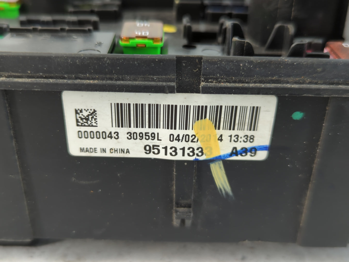 2013-2015 Chevrolet Trax Fusebox Fuse Box Panel Relay Module P/N:30959L 9513133 Fits Fits 2013 2014 2015 OEM Used Auto Parts - Oemusedautoparts1.com