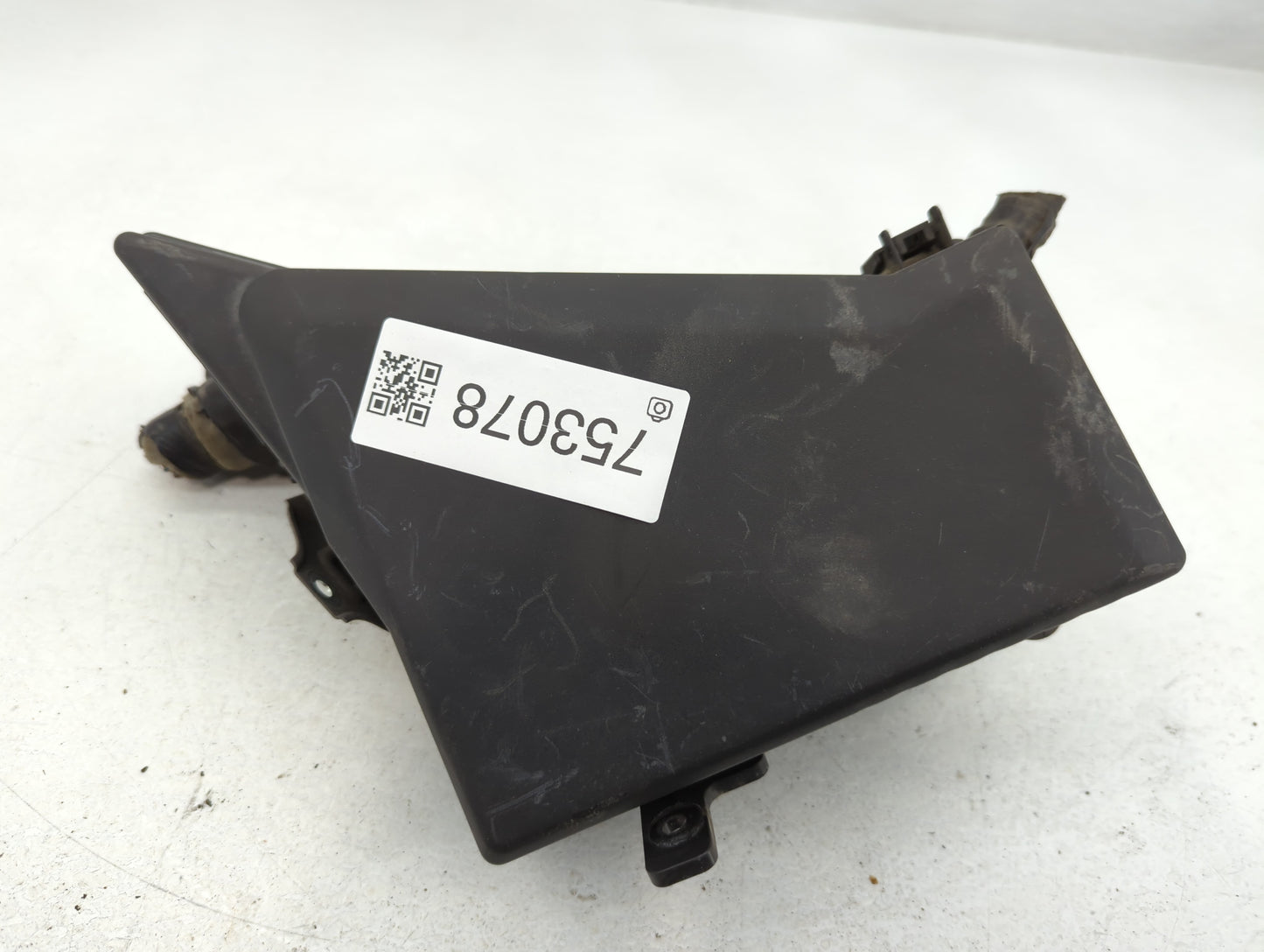 2010-2013 Subaru Forester Fusebox Fuse Box Panel Relay Module P/N:MB502096B Fits Fits 2010 2011 2012 2013 OEM Used Auto Parts - Oemusedautoparts1.com