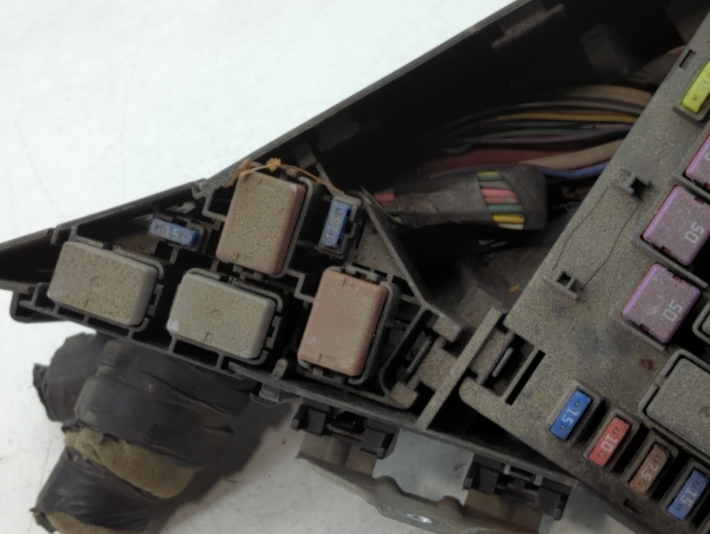 2010-2013 Subaru Forester Fusebox Fuse Box Panel Relay Module P/N:MB502096B Fits Fits 2010 2011 2012 2013 OEM Used Auto Parts - Oemusedautoparts1.com