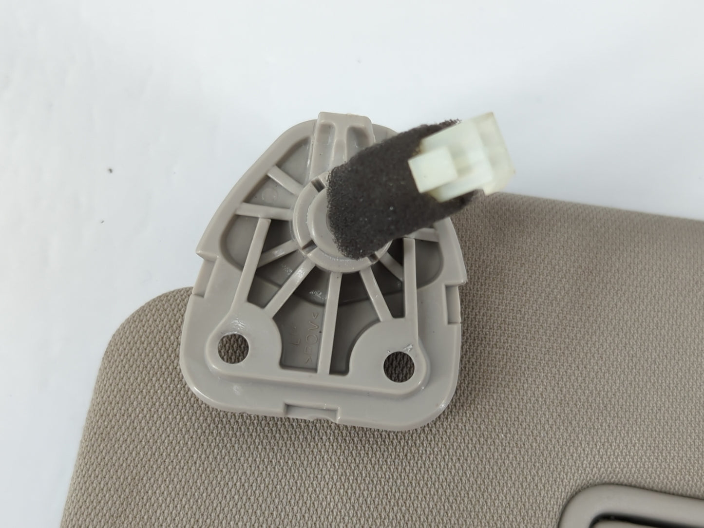 2017 Nissan Rogue Sun Visor Shade Replacement Passenger Right Mirror Fits OEM Used Auto Parts - Oemusedautoparts1.com