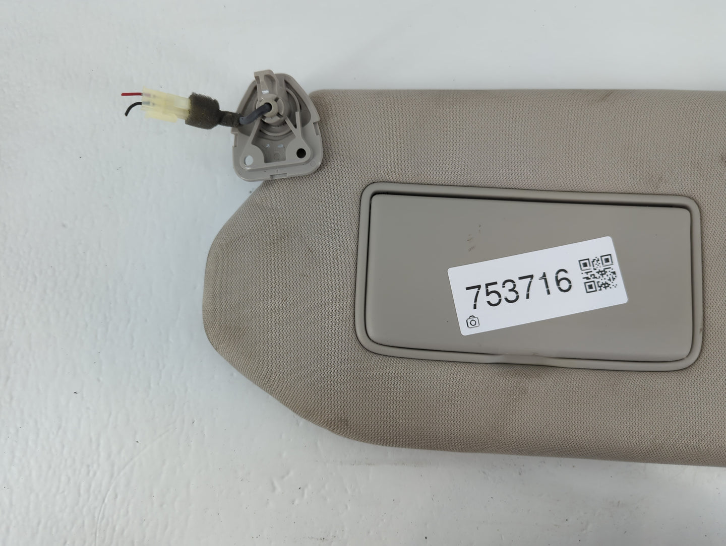 2013-2018 Nissan Pathfinder Sun Visor Shade Replacement Passenger Right Mirror Fits Fits 2013 2014 2015 2016 2017 2018 2019 OEM Used Auto Parts - Oemusedautoparts1.com