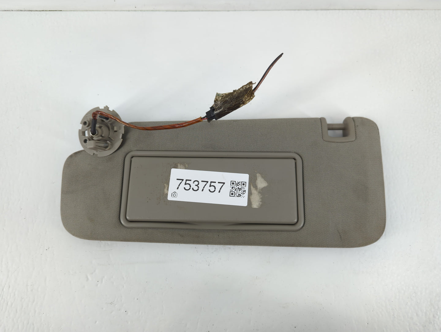 2014-2018 Cadillac Ats Sun Visor Shade Replacement Driver Left Mirror Fits Fits 2014 2015 2016 2017 2018 2019 OEM Used Auto Parts - Oemusedautoparts1.com