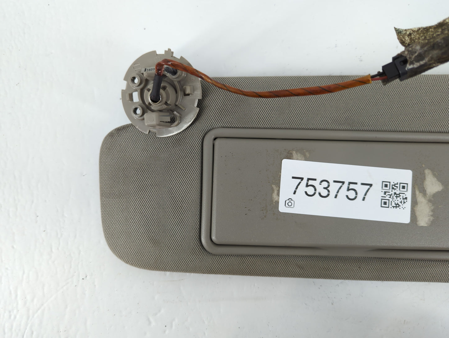 2014-2018 Cadillac Ats Sun Visor Shade Replacement Driver Left Mirror Fits Fits 2014 2015 2016 2017 2018 2019 OEM Used Auto Parts - Oemusedautoparts1.com