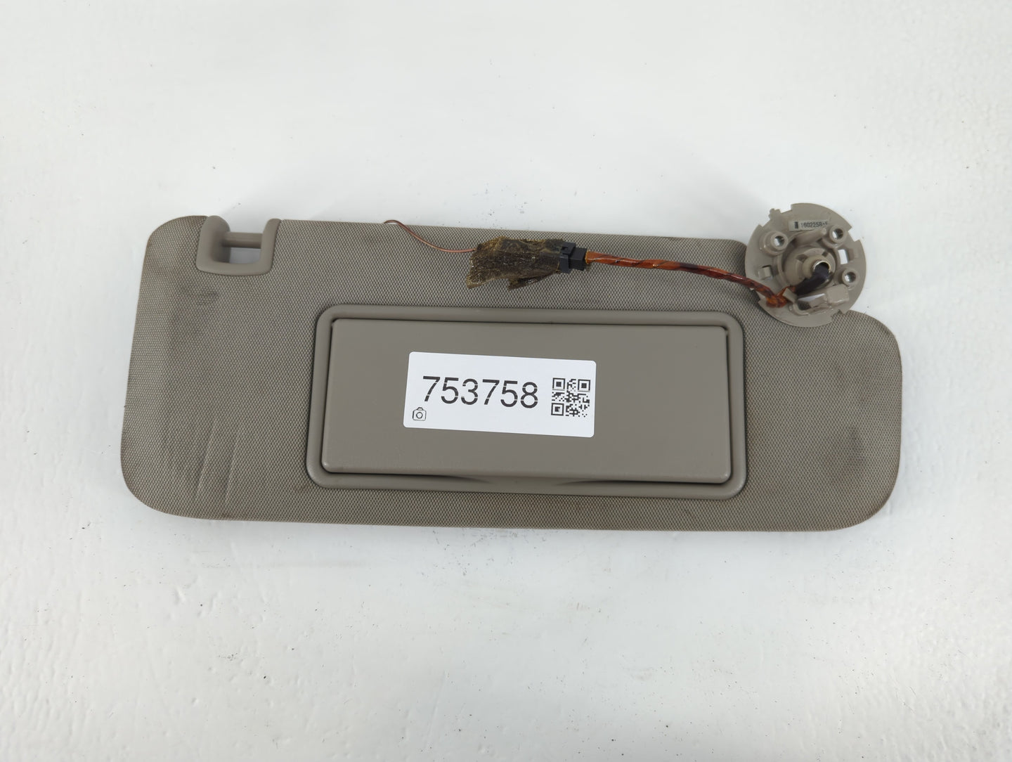 2014-2018 Cadillac Ats Sun Visor Shade Replacement Passenger Right Mirror Fits Fits 2014 2015 2016 2017 2018 2019 OEM Used Auto Parts - Oemusedautoparts1.com