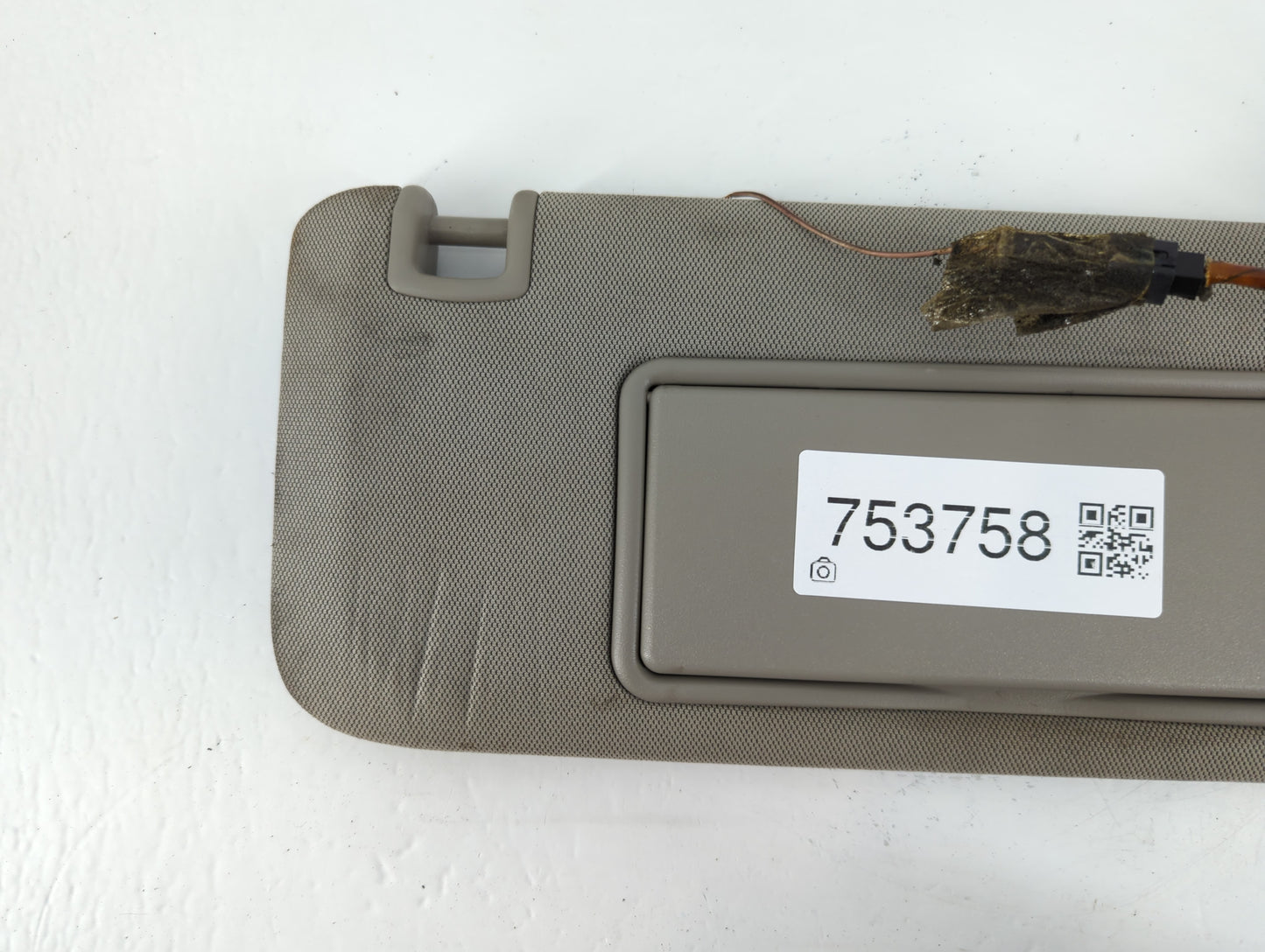 2014-2018 Cadillac Ats Sun Visor Shade Replacement Passenger Right Mirror Fits Fits 2014 2015 2016 2017 2018 2019 OEM Used Auto Parts - Oemusedautoparts1.com