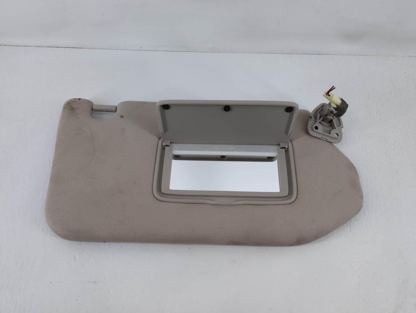 2013-2018 Nissan Pathfinder Sun Visor Shade Replacement Driver Left Mirror Fits Fits 2013 2014 2015 2016 2017 2018 2019 OEM Used Auto Parts - Oemusedautoparts1.com