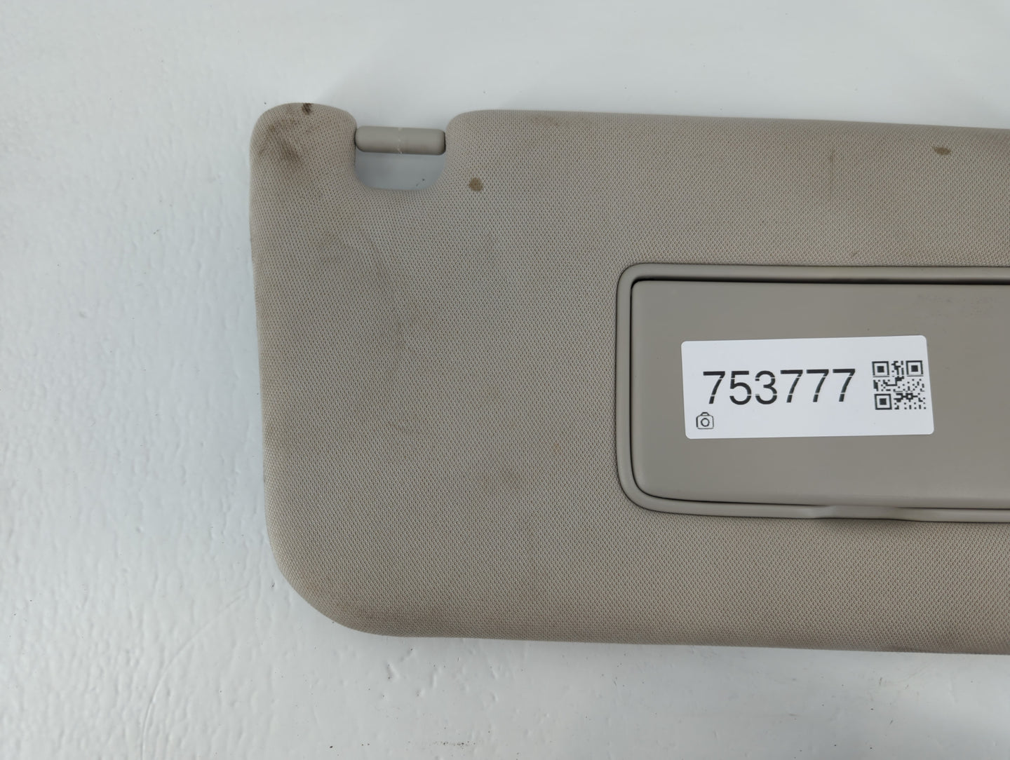 2013-2018 Nissan Pathfinder Sun Visor Shade Replacement Driver Left Mirror Fits Fits 2013 2014 2015 2016 2017 2018 2019 OEM Used Auto Parts - Oemusedautoparts1.com