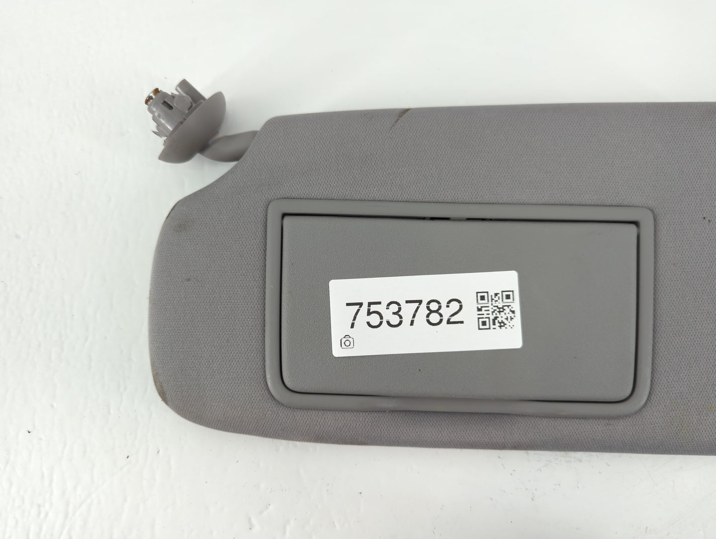 2017-2019 Honda Cr-V Sun Visor Shade Replacement Passenger Right Mirror Fits Fits 2017 2018 2019 OEM Used Auto Parts - Oemusedautoparts1.com