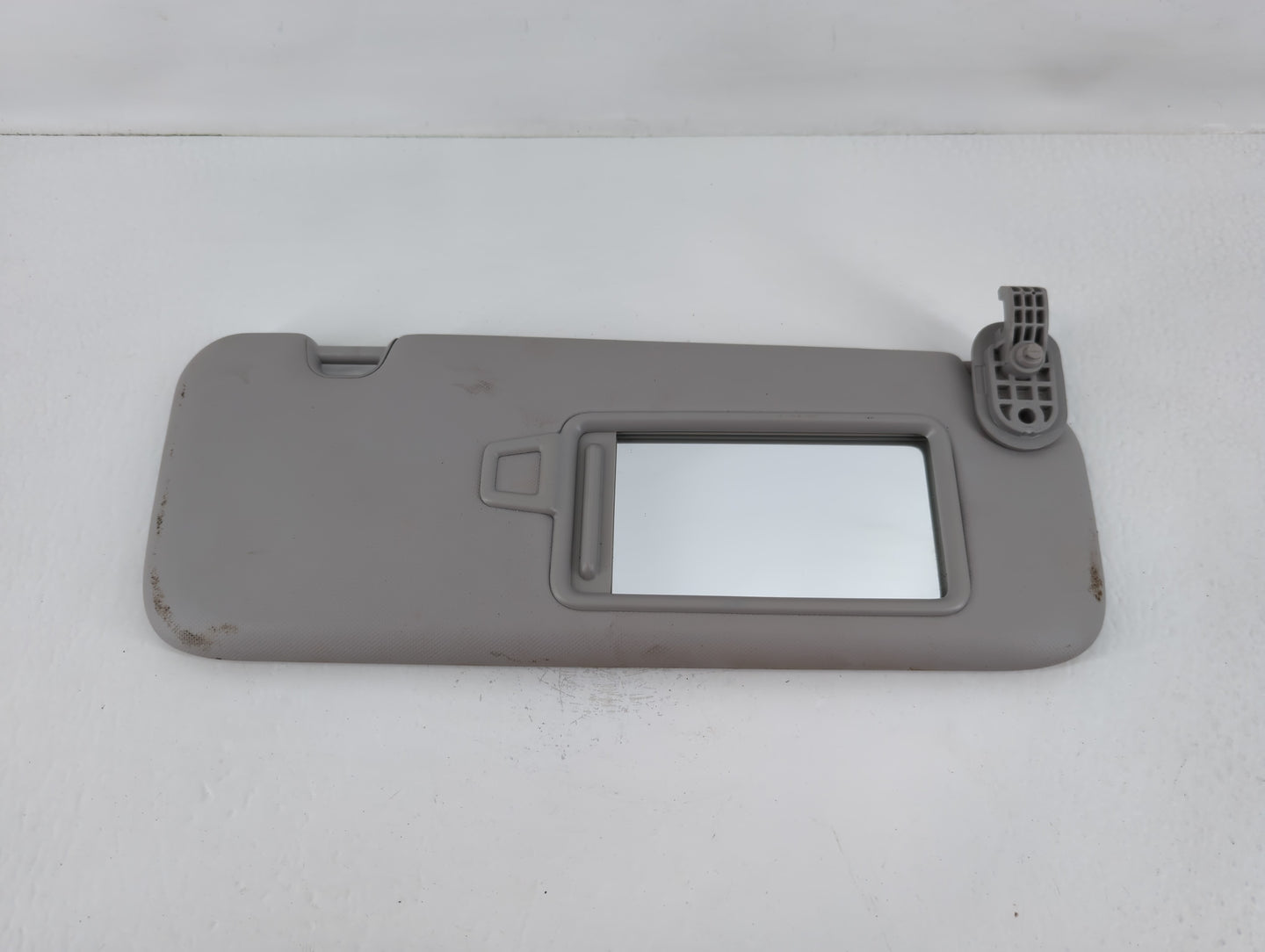 2017-2020 Hyundai Elantra Sun Visor Shade Replacement Driver Left Mirror Fits Fits 2017 2018 2019 2020 OEM Used Auto Parts - Oemusedautoparts1.com